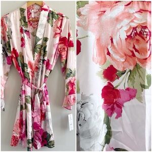 NWT Joyspun Satin Robe Floral Pink White Small Ruffle Sleeve Hem